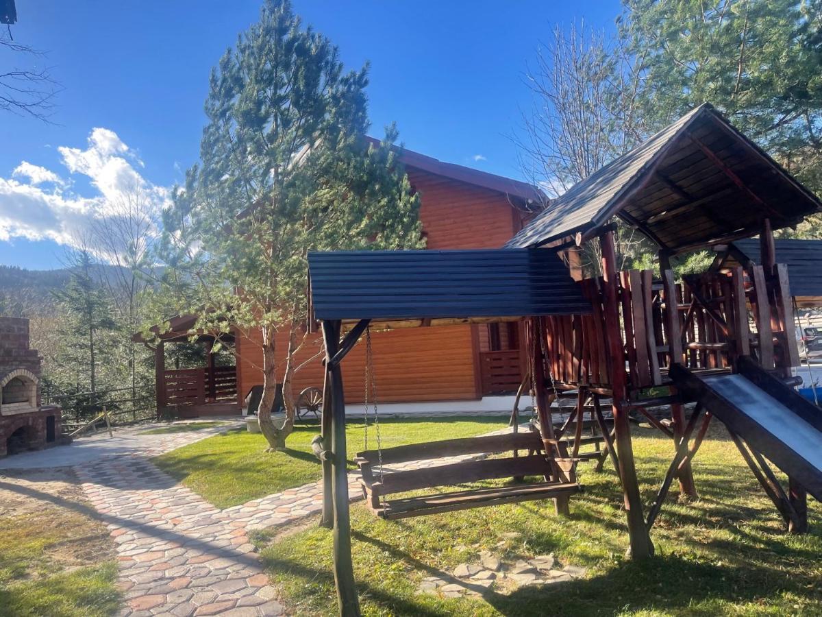 Villa "Затишна" Mikulicsin Kültér fotó